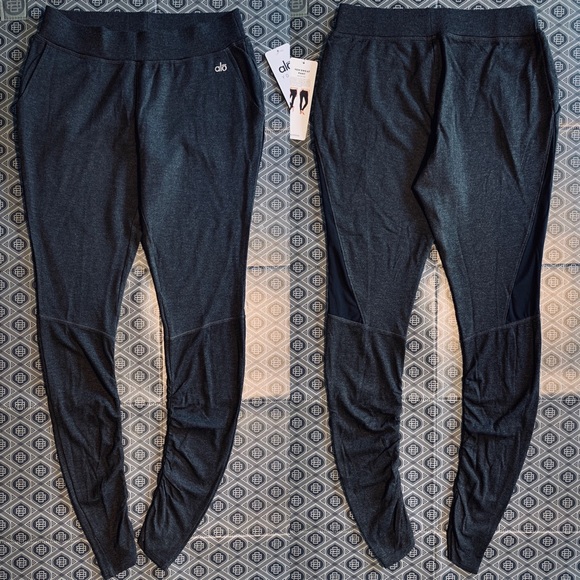 Alo Yoga Yan Sweat Pant - Picture 3 of 9